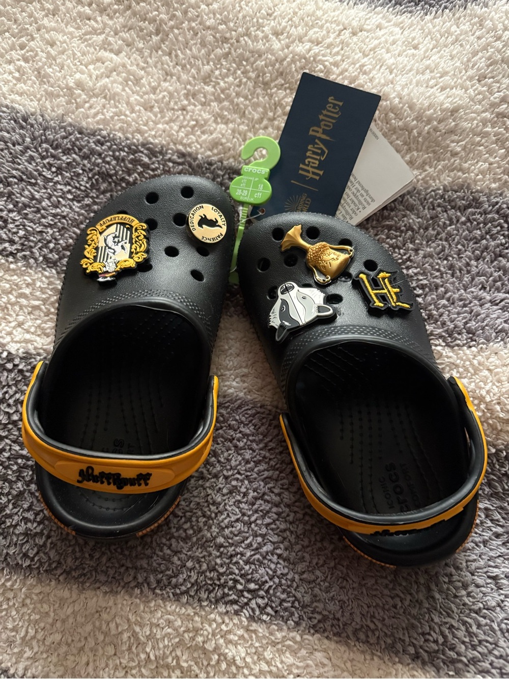 NWT- Kids Hufflepuff Harry Potter Crocs Shoes -c11